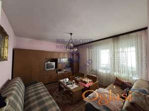 Odličan dvosoban u izvornom stanju, može biti dvoiposoban! 62m2